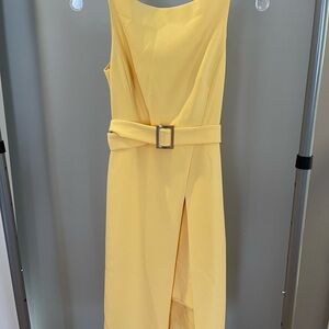 Chic Yellow Sleeveless Dress with Belt